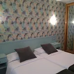 Costa Hotel *